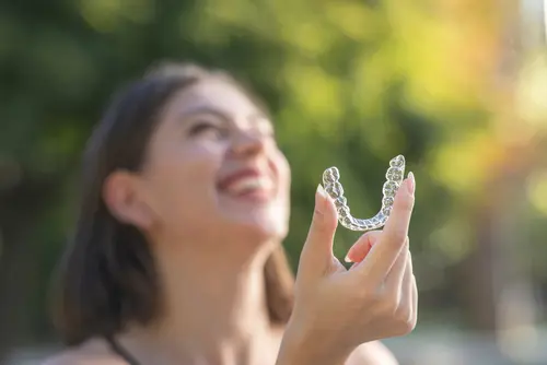Invisalign 101 Helps You Adapt to New Routine - Impressions Dental